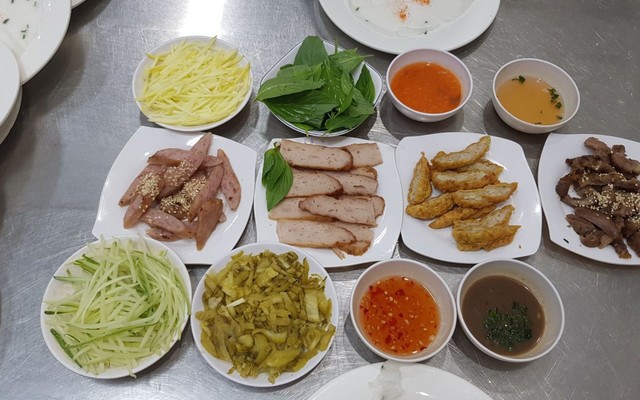 Bún Thịt Nướng & Cafe Kem Ban Mê