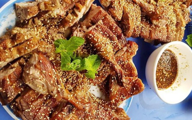 Vịt Cỏ Cột Điện Quán