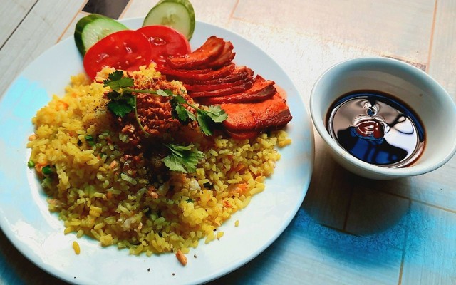 Bé Kem - Cơm Gà Xối Mỡ & Ăn Vặt