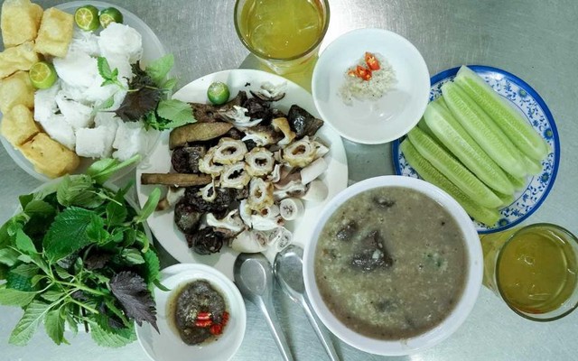 Cháo Lòng & Bún Đậu 1982