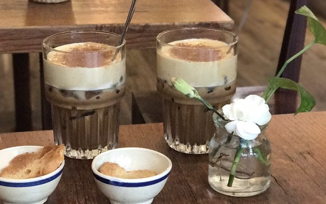 Green Coffee & Tea - Đặng Thùy Trâm