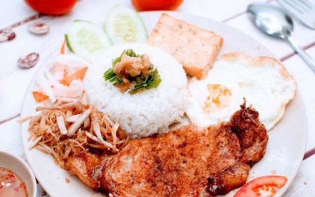 Cơm Tấm Chị Cám - Nguyễn Đình Chính