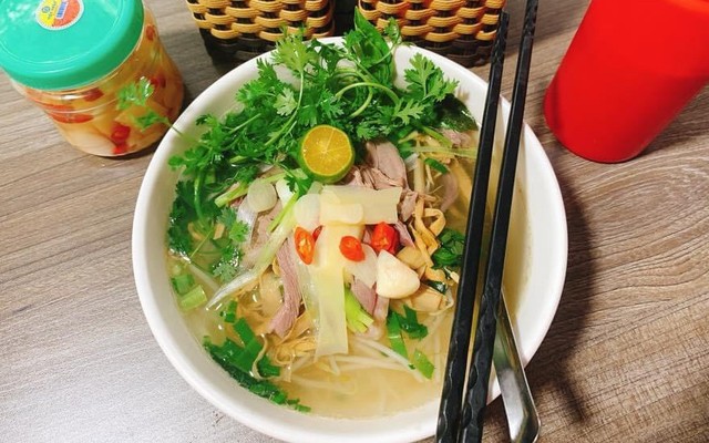 Cô Bẩy - Bún, Miến, Ngan - Chùa Bộc