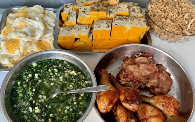 Quán Cơm Cây Bàng