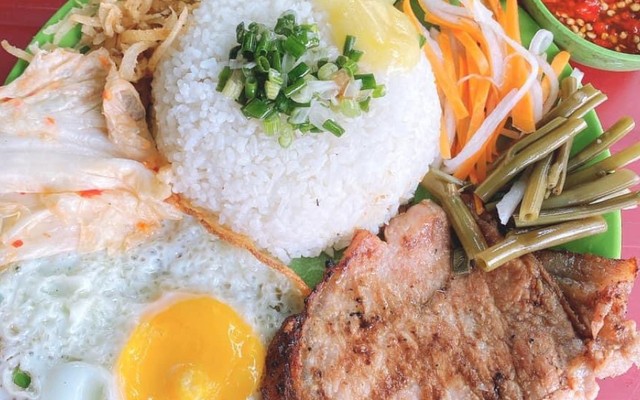 Khánh Ly - Cơm Tấm Sườn Bì