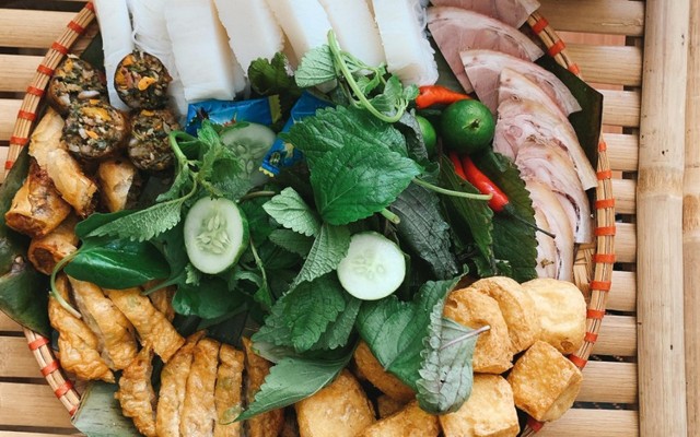 Nhà Mẹt - Bún Đậu & Mì Trộn Lòng Đào