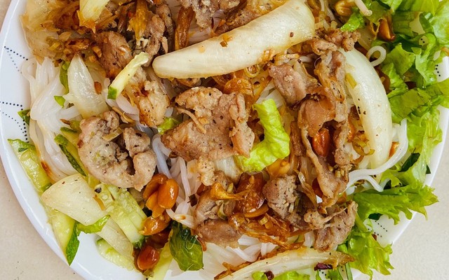 Sóc Chef - Bún Thịt Xào - Đường Số 45