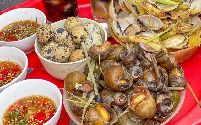 Ốc & Chè - Đình Ngang
