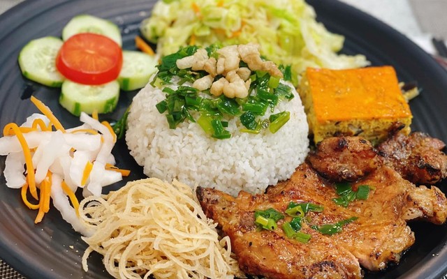 Cơm Tấm Wow - Hoàng Cầu