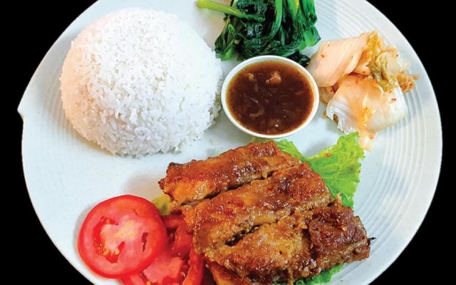 Cơm Sườn - Xuân La