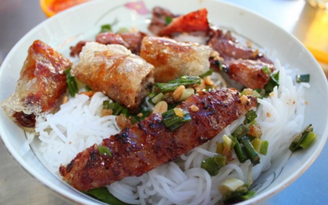Quán 182 - Bún Bò & Bún Thịt Nướng