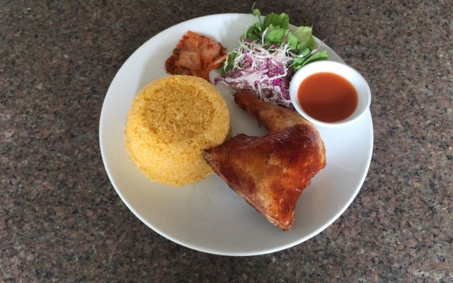 Ba Hương - Cơm Gà Xối Mỡ & Hủ Tiếu Xào
