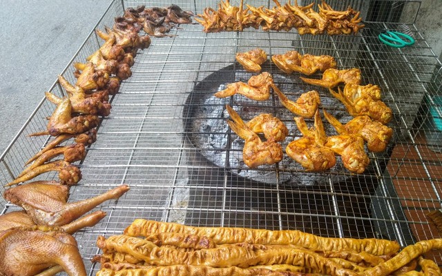 Chân Gà & Cánh Gà Nướng - 31 Thanh Lân