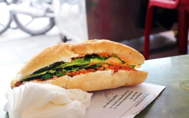 Bánh Mì Ngon Cô Hương - Bà Triệu