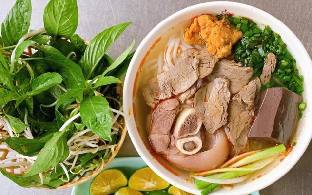 Bún Bò & Chè Quán Tám Huế