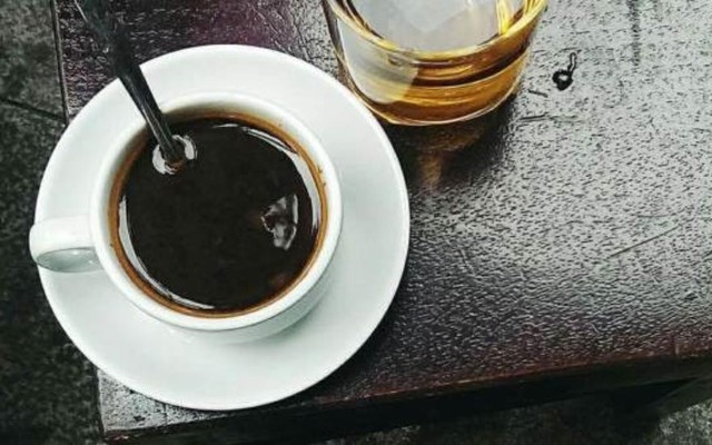 11 Décembre Café - Shop Online