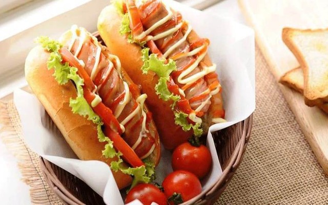 LeGourmet - Xúc Xích & Bánh Mì Hotdog - Đinh Tiên Hoàng