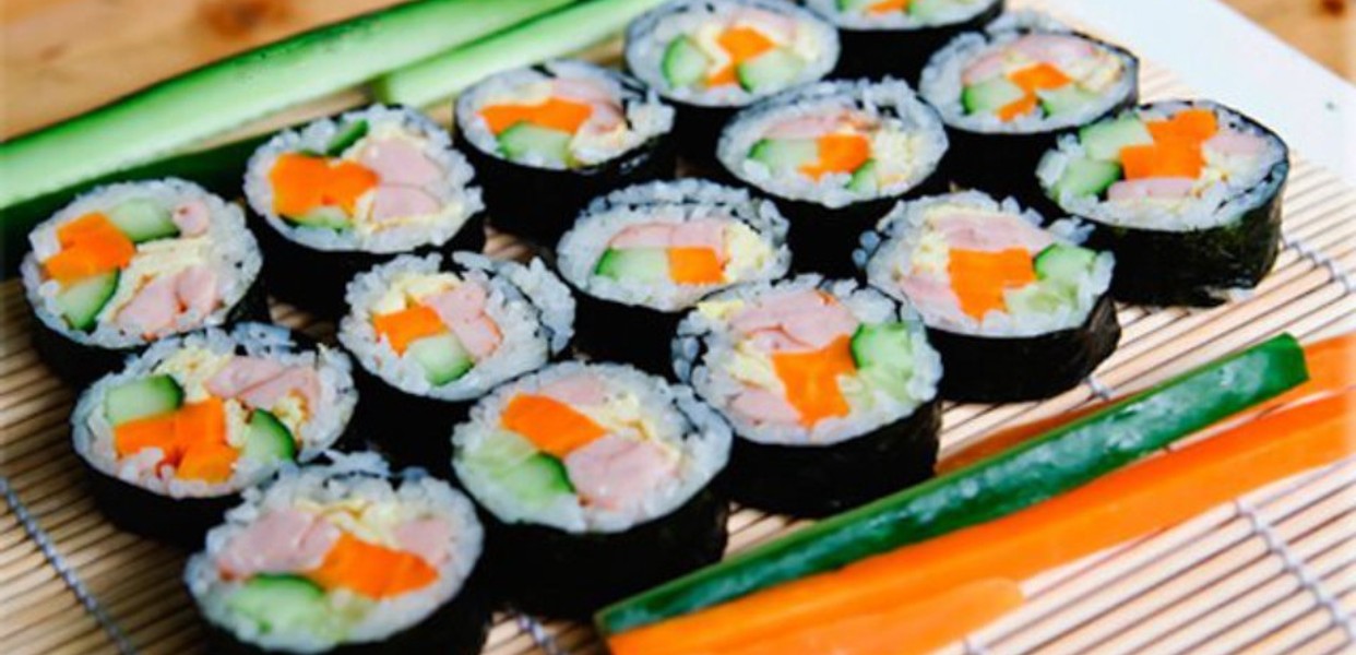 Ăn Vặt Sushi