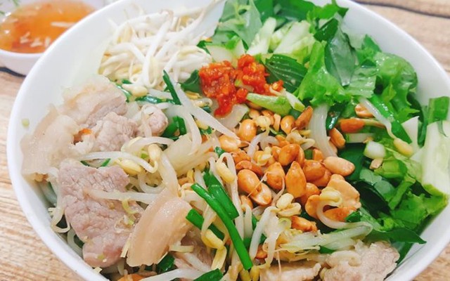 Cô Vân - Gỏi Cuốn & Bún Thịt Xào