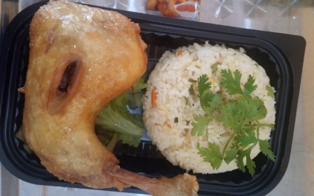 Quán Hồng Phát - Cơm Gà Xối Mỡ & Cơm Sườn Nướng