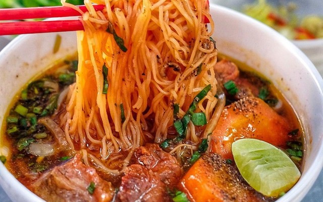 Tiệm Ăn Hiếu 81 - Bò Kho & Bún Thịt Nướng - Thích Quảng Đức