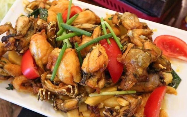 Huynh Đệ Quán - Thượng Đình