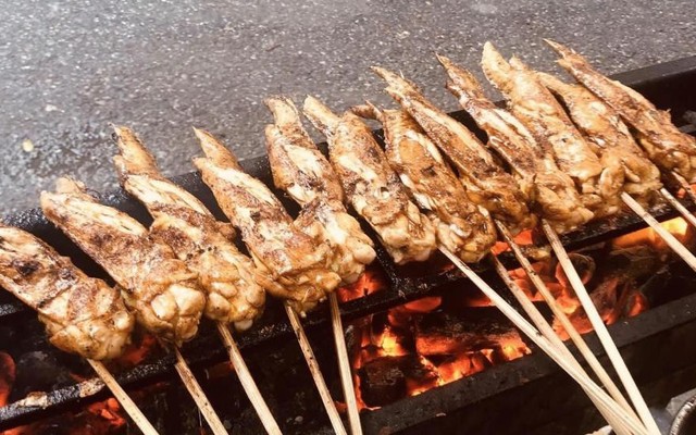 Chân Cánh Gà Nướng - Quán Việt Hà CS2