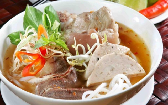 Bún Bò Cô Xuân - Dương Bá Trạc