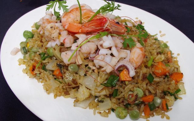 Song Lan - Phở & Cơm Rang