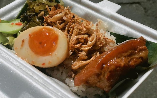 Quán Cô Mai - Xôi, Cháo & Sốt Vang