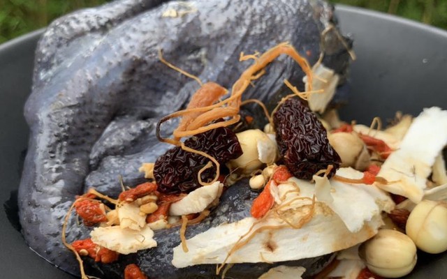 Ngải - Gà Tần Thuốc Bắc Sâm Tươi, Phở & Cháo Gà Da Giòn