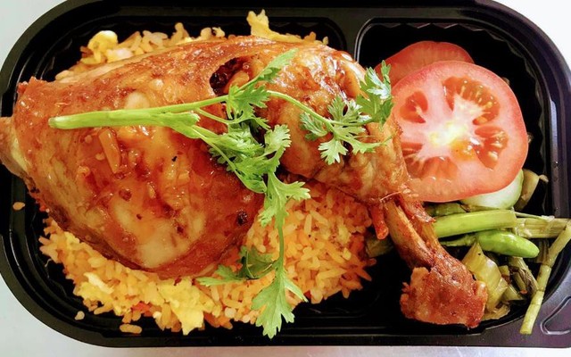 Cơm Gà Xối Mỡ 156 - Nguyễn Thượng Hiền