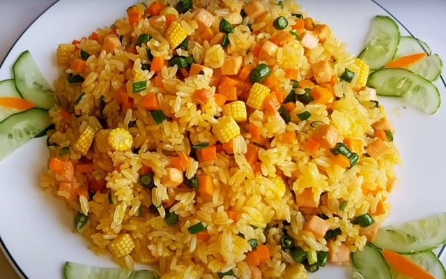 Xì Mon - Quán Cơm Chiên & Ăn Vặt