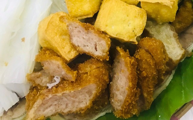 Cô Năm - Bún Đậu Mắm Tôm