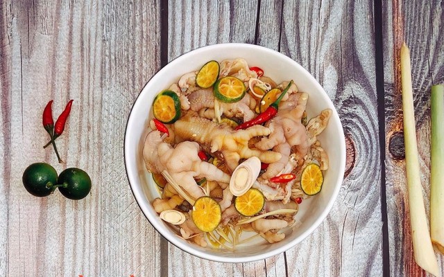 Ròm - Chân Gà Rút Xương Ngâm Sả Tắc - Lê Đức Thọ
