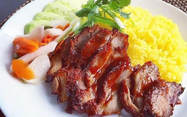 Chị Ba - Cơm Gà Xá Xíu - Bình Trị Đông