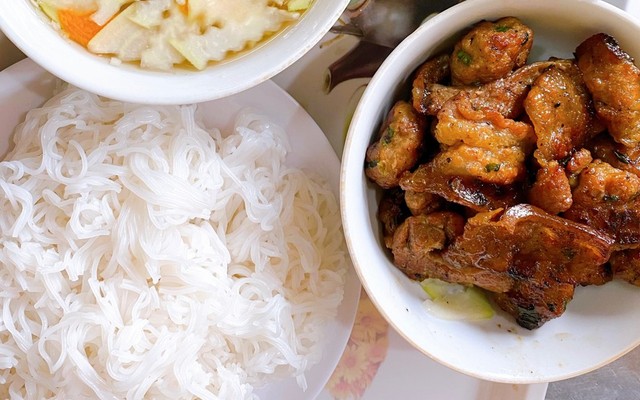Quán Ăn 77 - Bún Đậu, Bún Chả & Cơm Văn Phòng