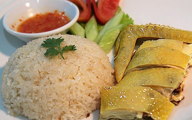 Cơm Ba Chị Em 126 - Tôn Thất Đạm