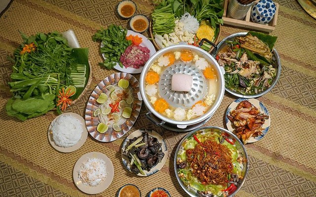Quán Khoái Lẩu