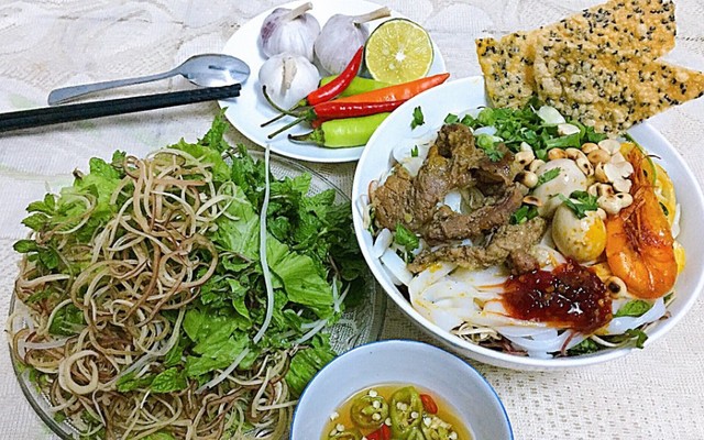Bếp Bé Lan