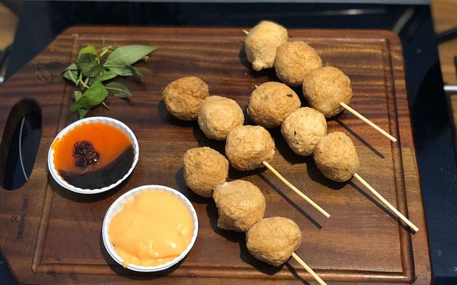 Ăn Vặt Chị Ry - Cá Viên & Tắc Xí Muội Đá Xay - Cách Mạng Tháng 8