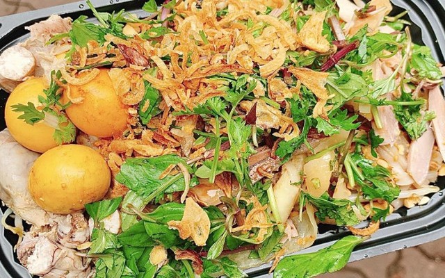 Quyên - Phở Gà Trộn Đặc Biệt