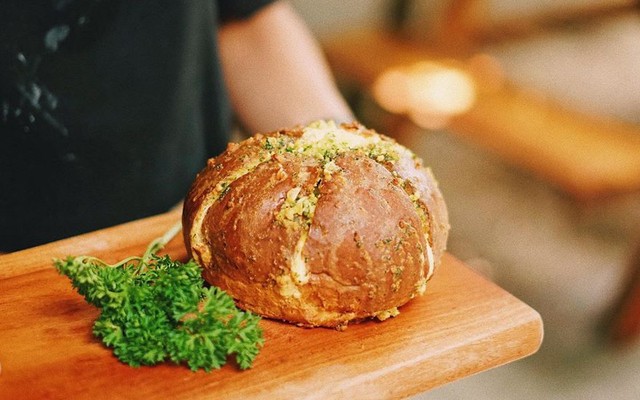 Bánh Mì Phá Lấu Xá Xíu