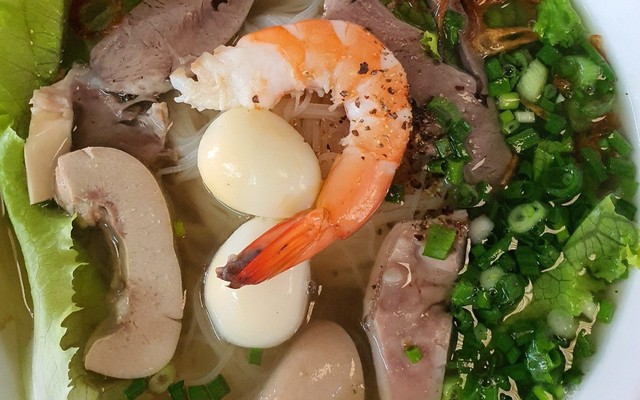 Bà Sáu - Hủ Tiếu Mì