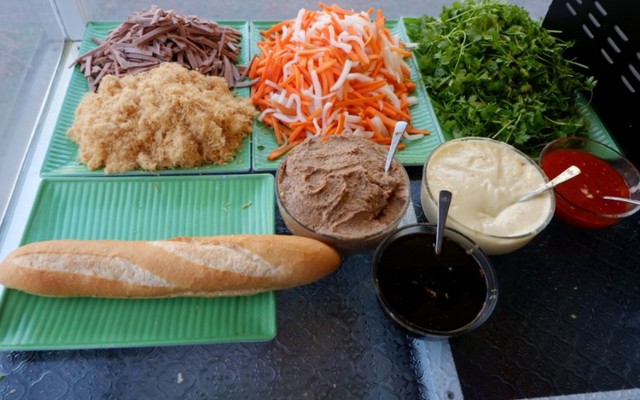 Bánh Mì Que - Thanh Tâm