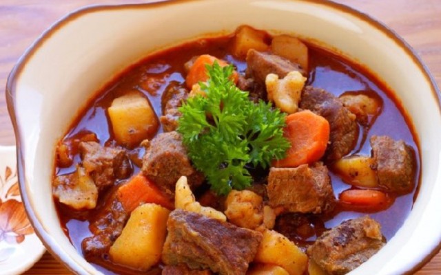 Quán Ăn Gold - Cháo, Bò Kho & Bánh Mì Ốp La