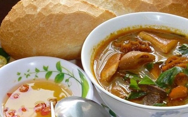 Dì Tư - Bánh Mì Phá Lấu - Đường Số 2