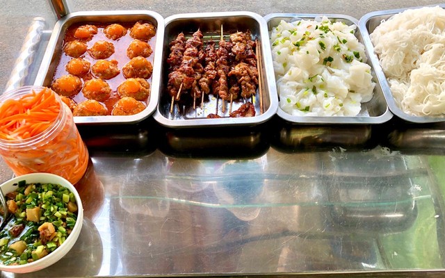 Nhi Nhi - Bún Thịt Nướng & Bánh Mì Xíu Mại