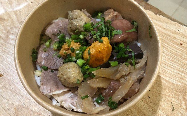 Bún Bò Huế Nam Minh - Mai Anh Tuấn