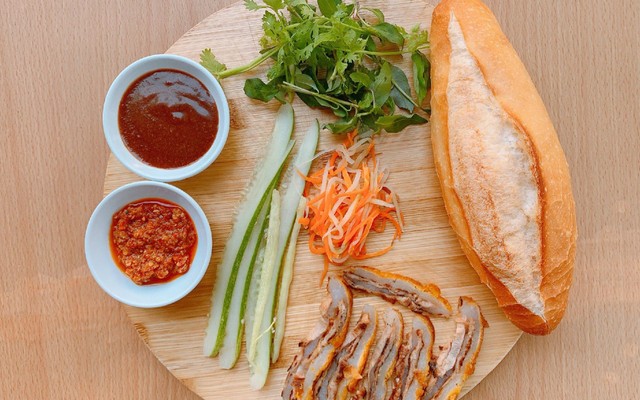 Mây - Bánh Mì Chay, Cà Phê & Ăn Vặt